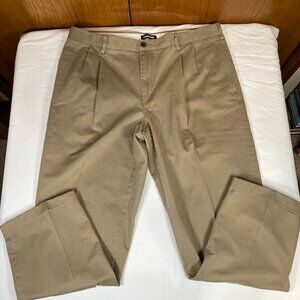 Lands' End Traditional Fit Pleated Front Pants Men's 40 Khaki 100% Cotton